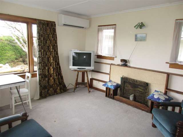 13 Halkirk Street Karitane_4