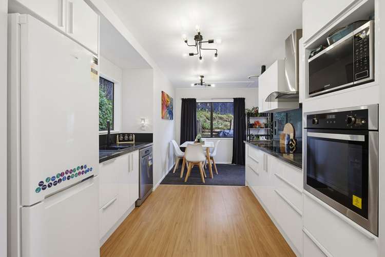 9 Westwood Road Tawa_1