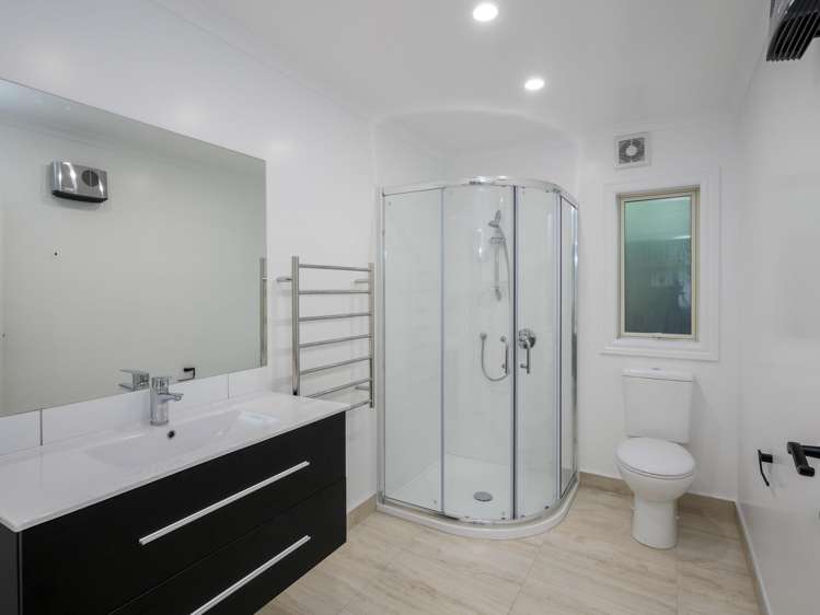 31 Royston Street North East Valley_5