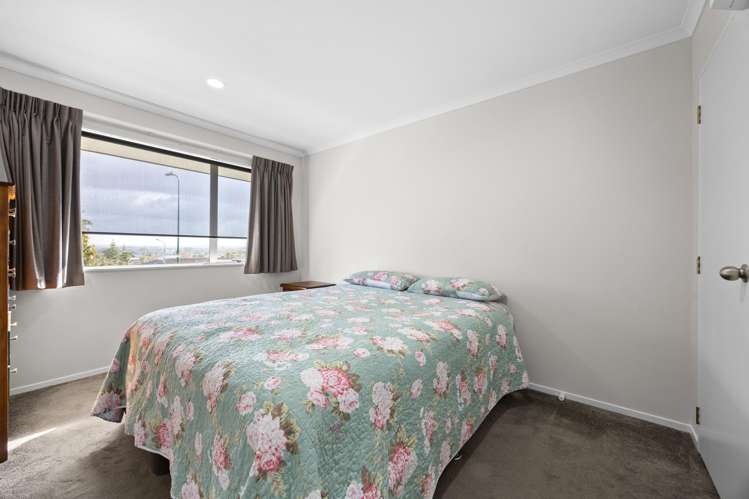 2 Libnai Avenue Clover Park_10