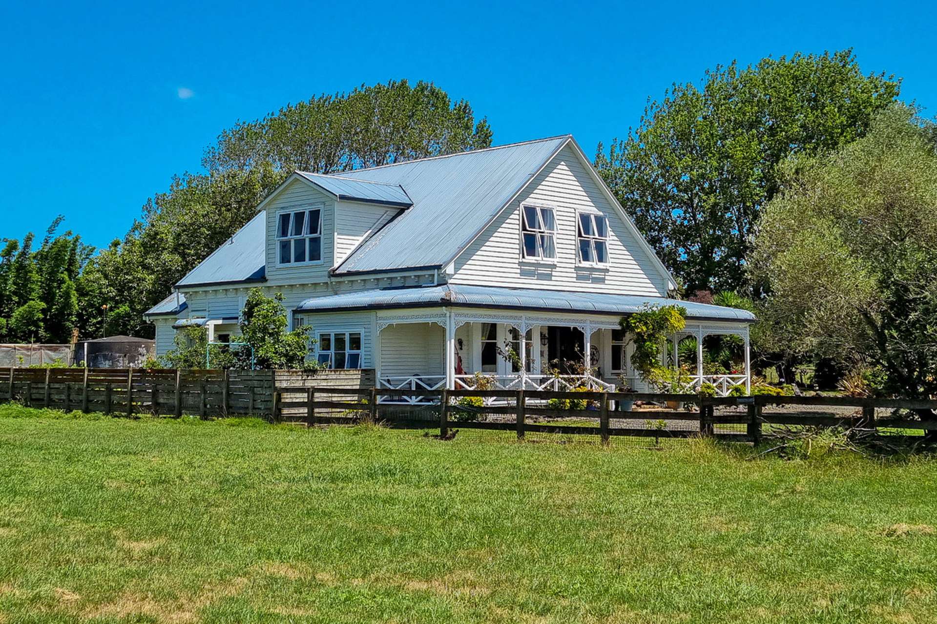2179 State Highway 16 Helensville_0