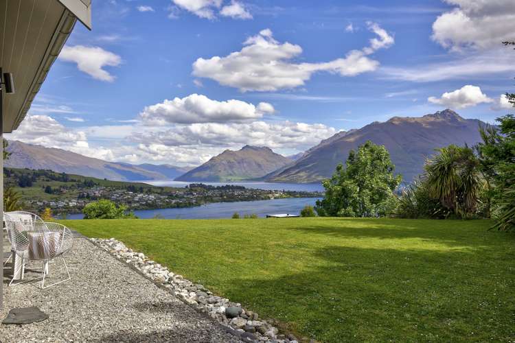 23 Goldleaf Hill Queenstown_11