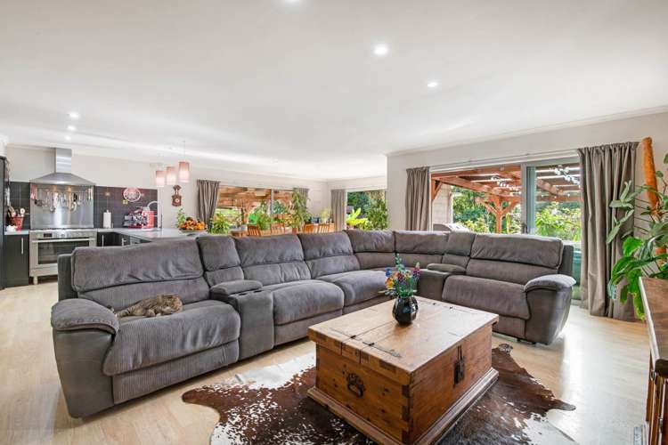 42 Urumaraki Avenue Helensville_14