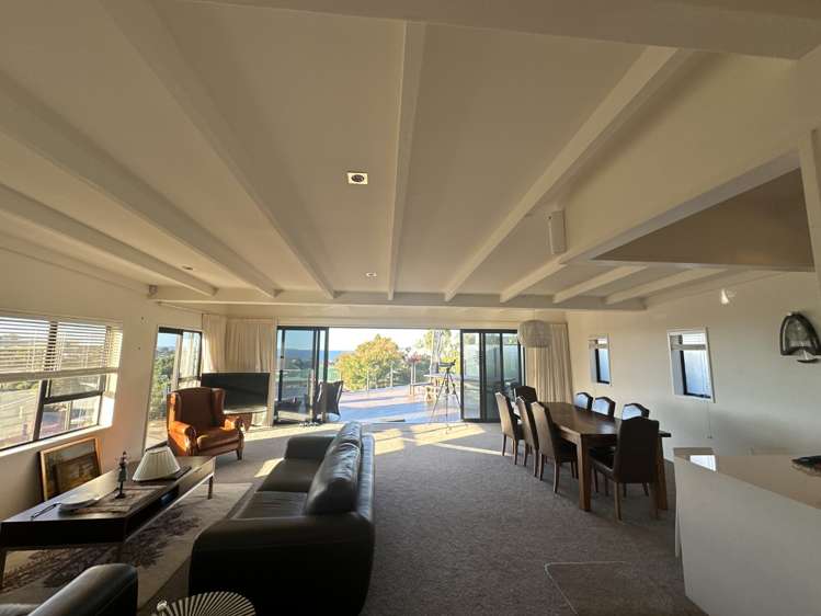 8a Taumata Road Castor Bay North Shore City Houses for Rent One