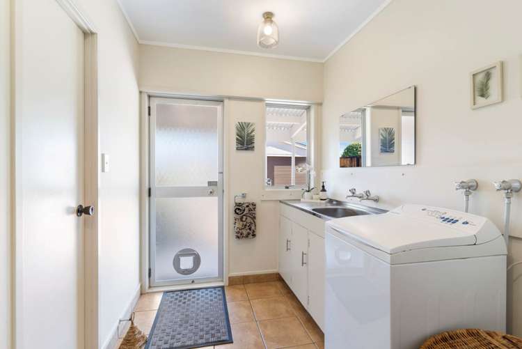 37 Lakeside Drive Pahurehure_18