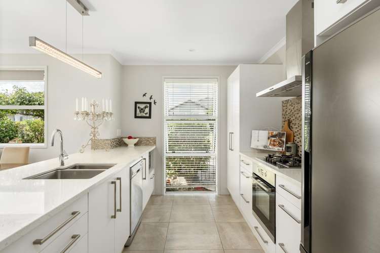 10 Capstan Close Pyes Pa_3