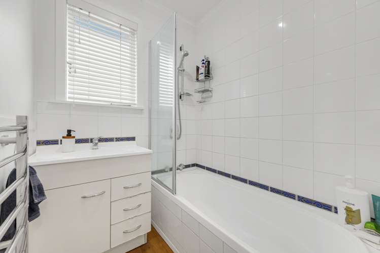 76 Ennis Avenue Pakuranga Heights_16