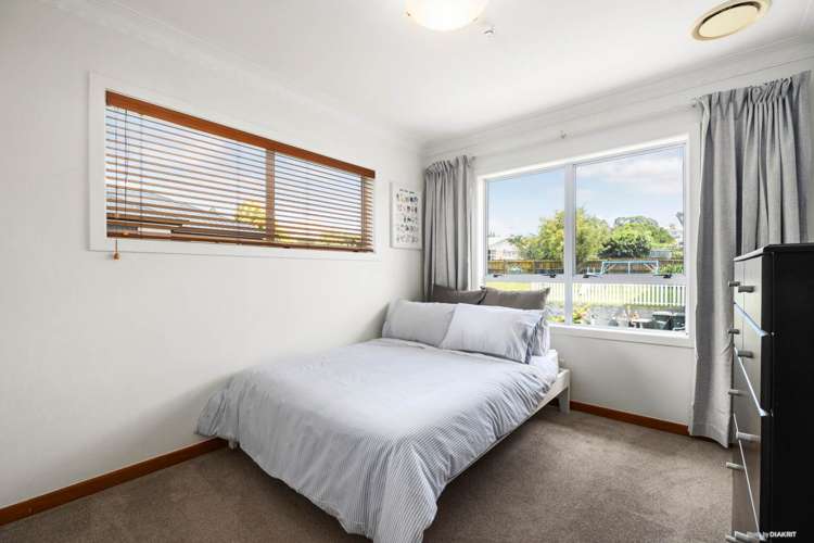 18 McRae Road Mt Wellington_10