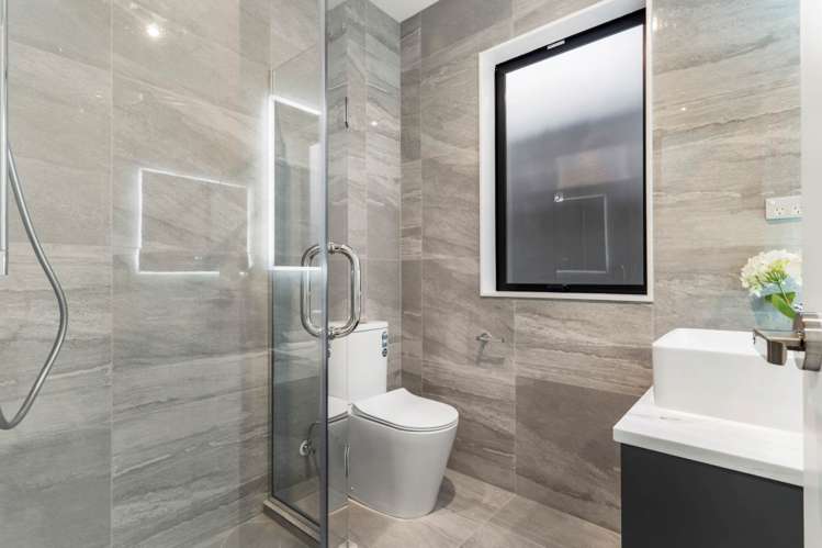 11 Bush View Place Flat Bush_15