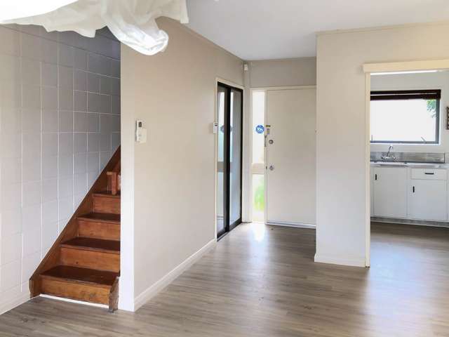19 Fred Woodward Place Mt Roskill_3