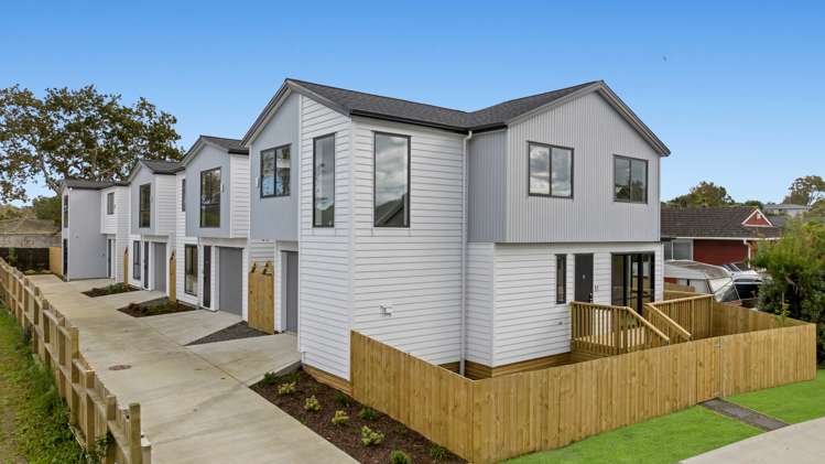 23B - 23D Studfall Street Pakuranga Heights_21