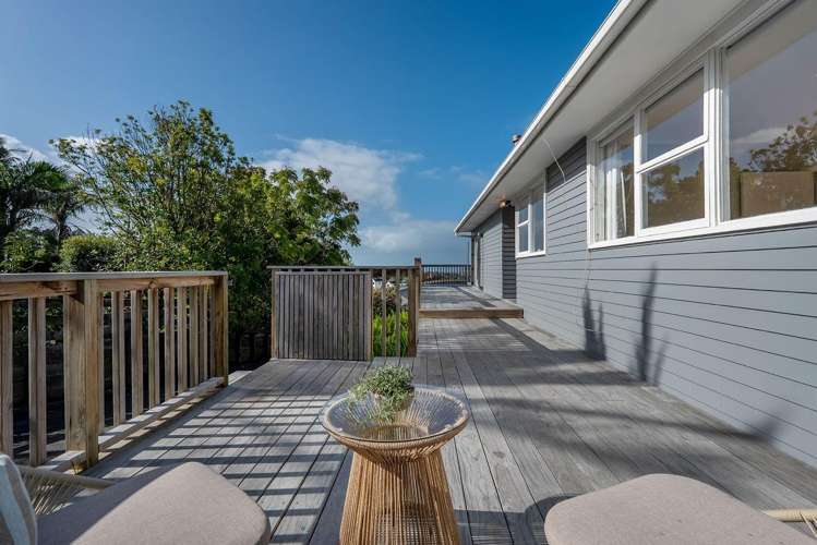 897 East Coast Road Northcross_11