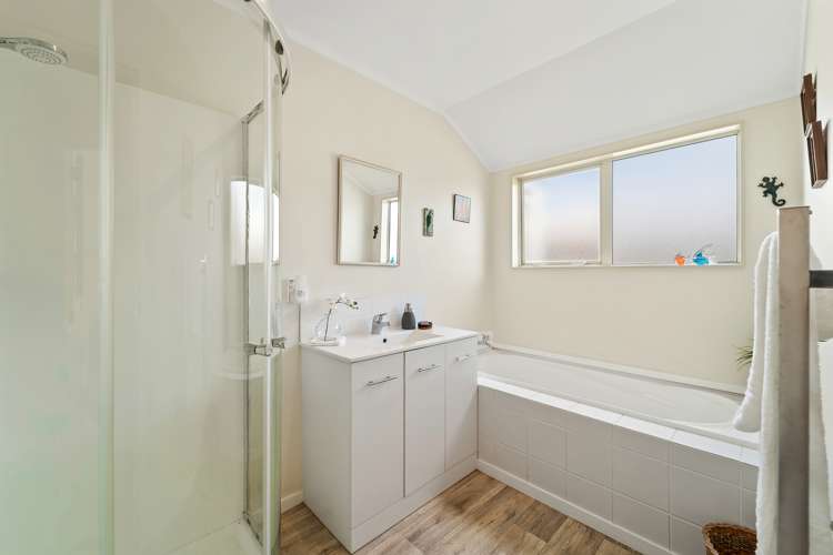 39 Lakeside Drive Orewa_25