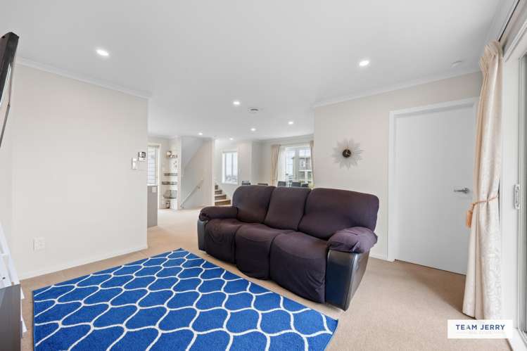 35 Arrowsmith Drive Flat Bush_11