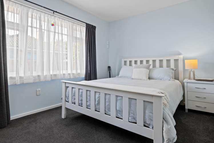 72 Dunedin Street Redwood_12