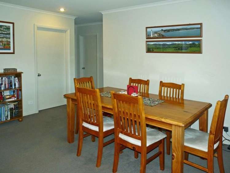 57 Lord Auckland Road Wakefield_9