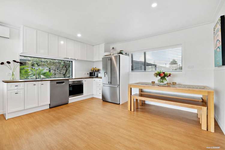 131 Torkar Road Clarks Beach_11