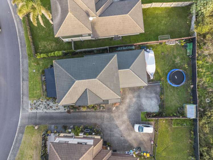 13 Riverglade Parkway Te Atatu South_16