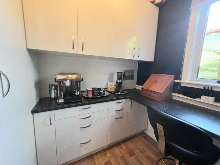 33 Devils Bridge Road Weston_15