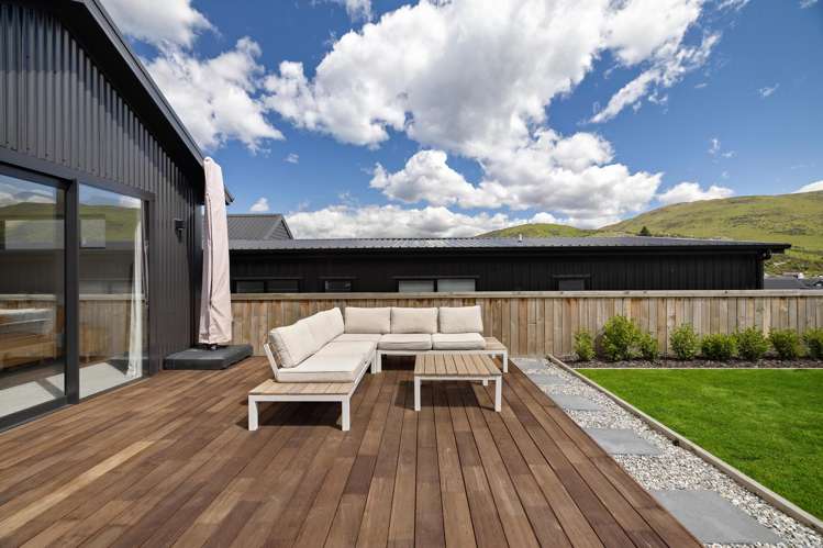 8 Plough Street Jacks Point_19