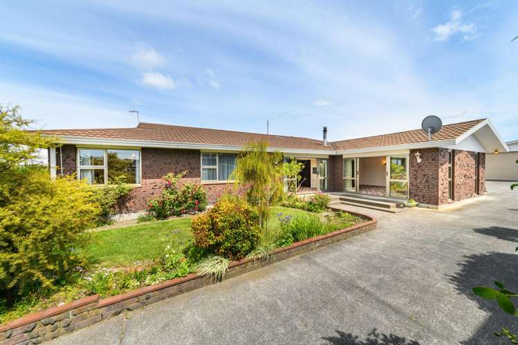 32 Cedar Crescent Feilding_1