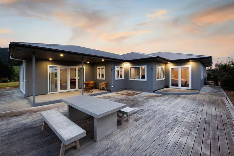 52 Highland View Drive Tokomaru_32