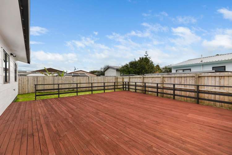 1/6 Trevor Hosken Drive Wiri_5