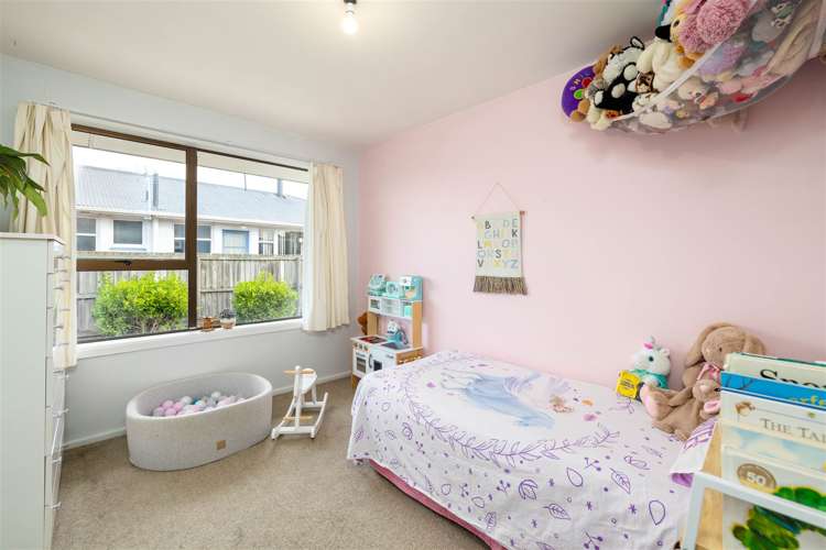 62 Kathleen Crescent Hornby_8