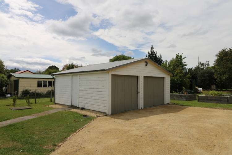 18 Clifton Avenue Carterton_25