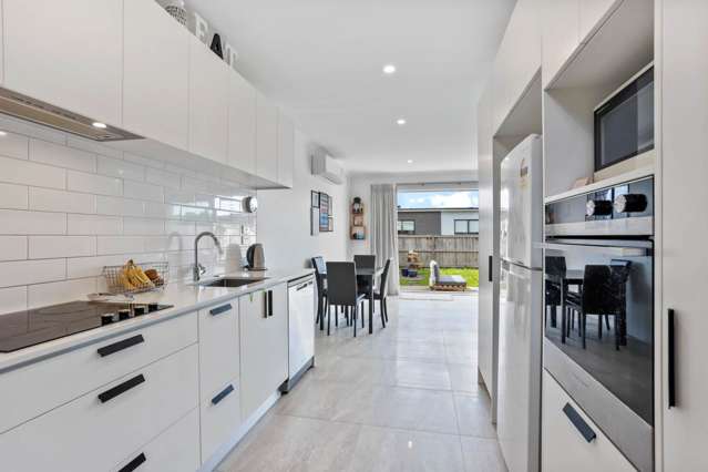 52 Vincent McGrath Crescent Swanson_4