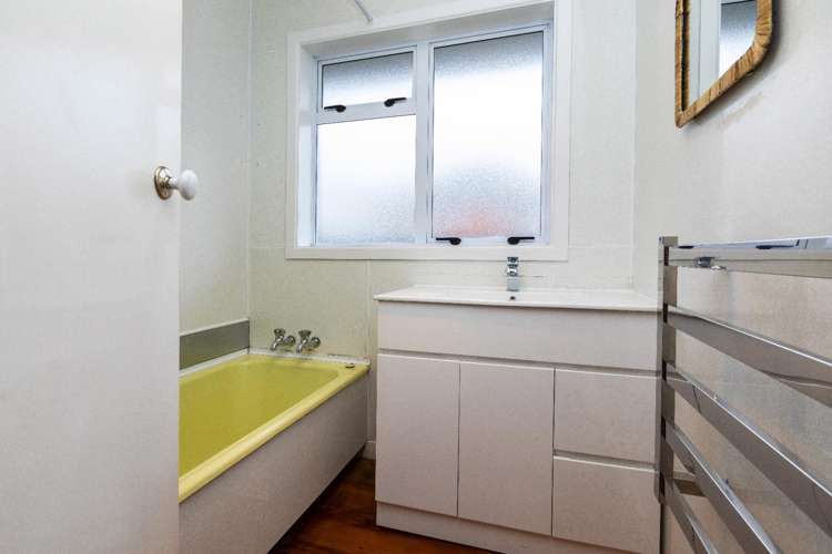 215A Memorial Avenue Burnside_11