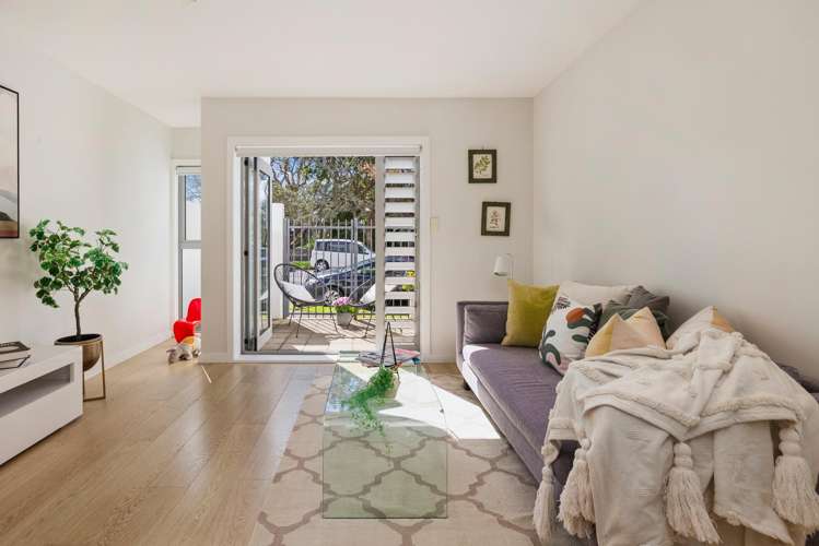 1/2 Western Springs Road_1