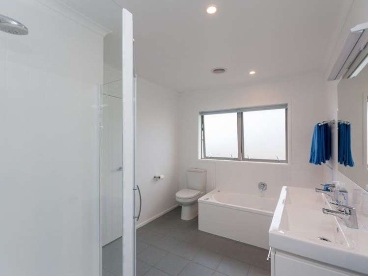 2 Margaret Alice Close Whalers Gate_5