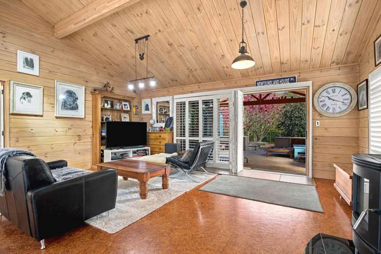 37 Pukeko Way Kinloch_10