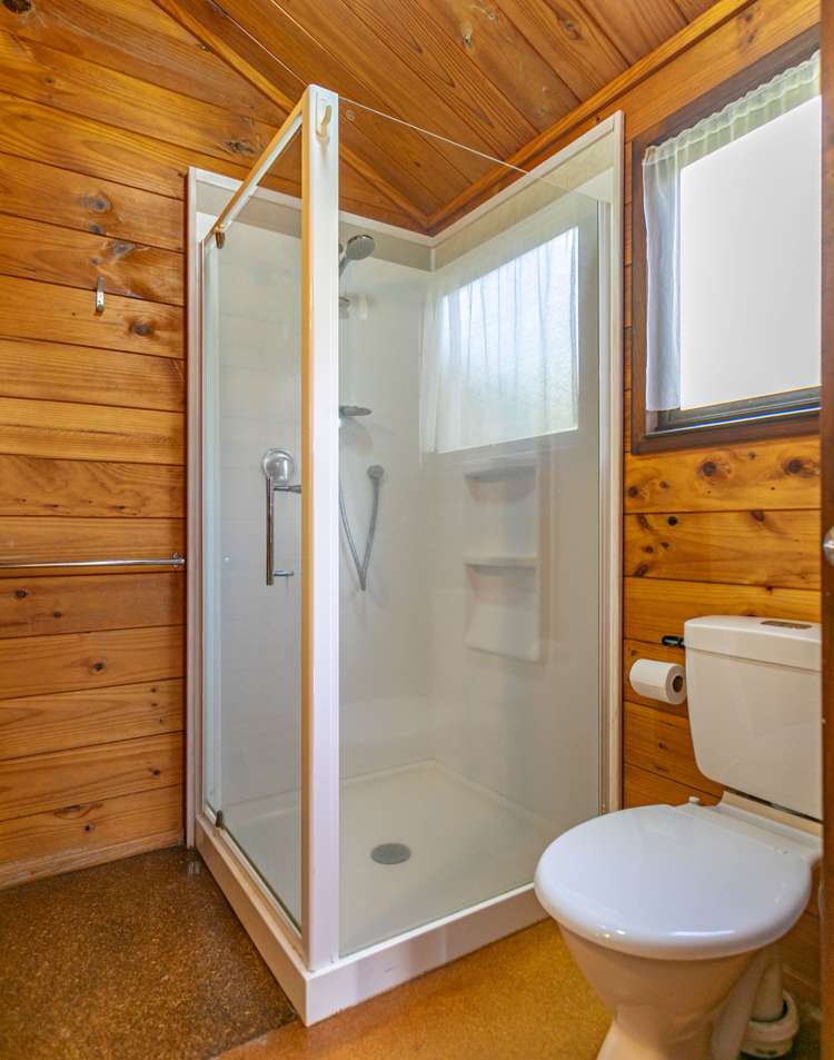 108 Oratia Place Onemana_19