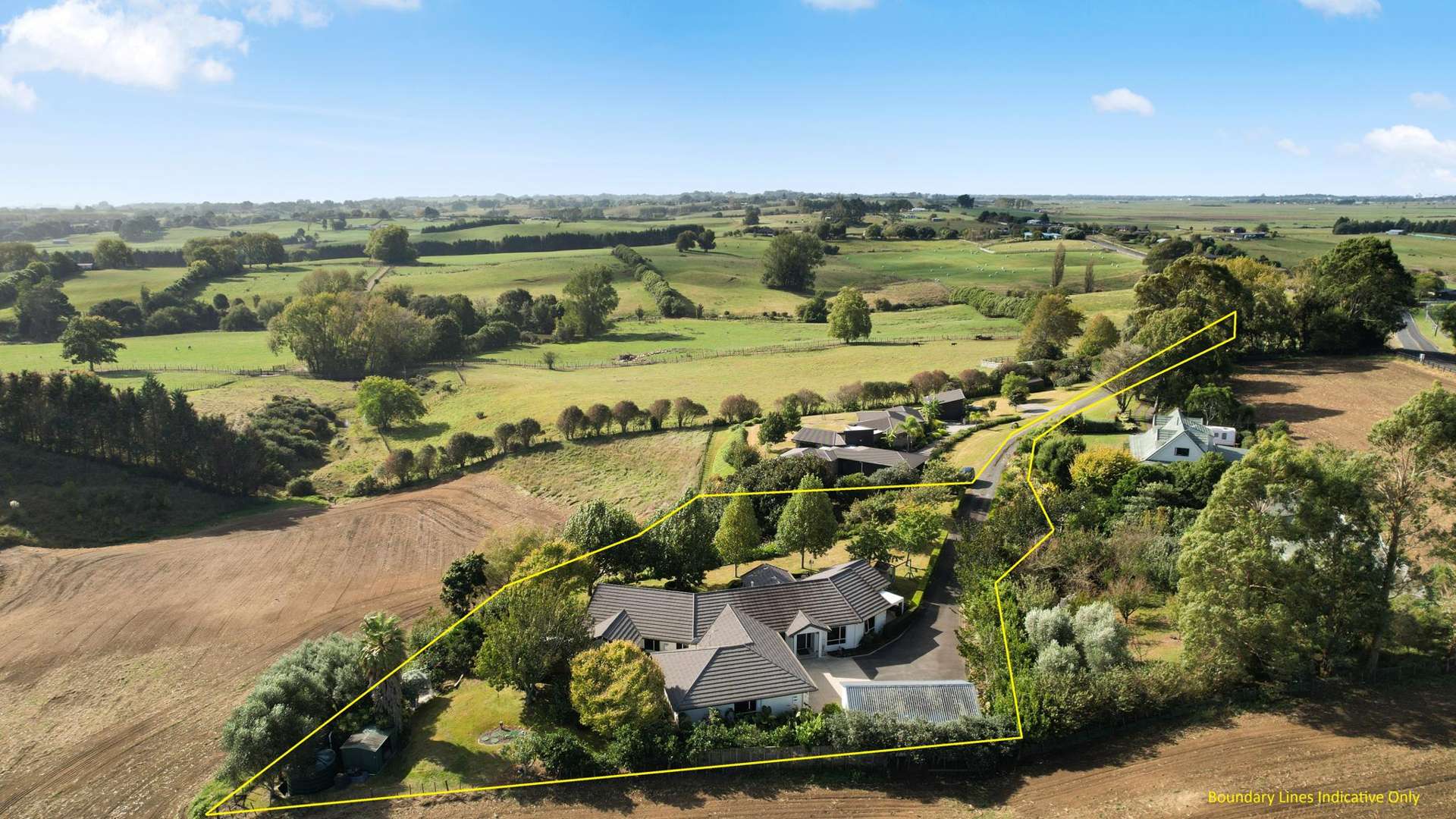 2/234 Gillard Road Ngahinapouri_0