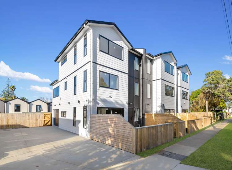 Lot 1,2, 3/57 Yeovil Road Te Atatu Peninsula_5
