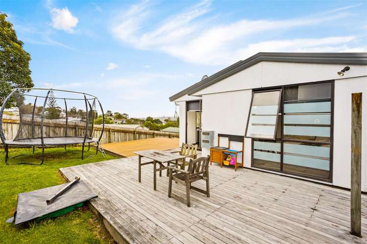 3 Maywood Crescent Glen Eden_5