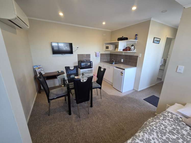 113 High Street Eltham_6