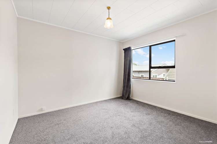 4/6 Craigbank Avenue New Lynn_5