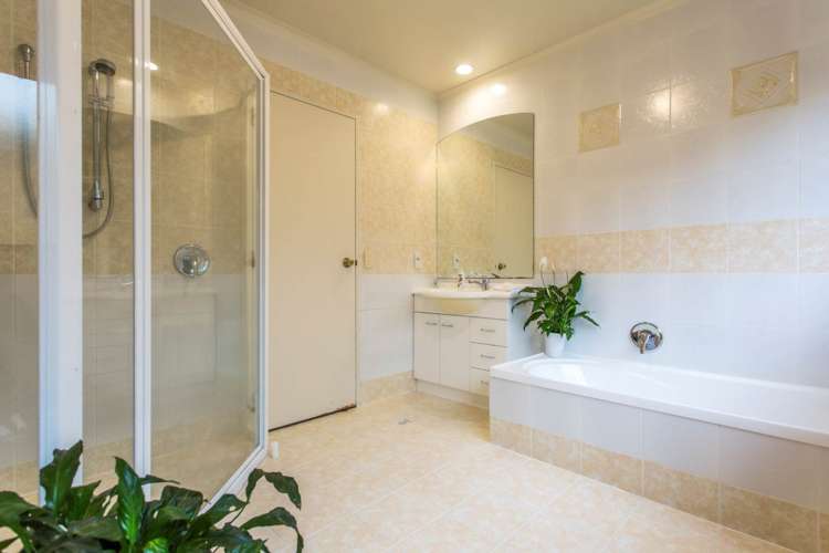 2/6 Wairere Road Torbay_12