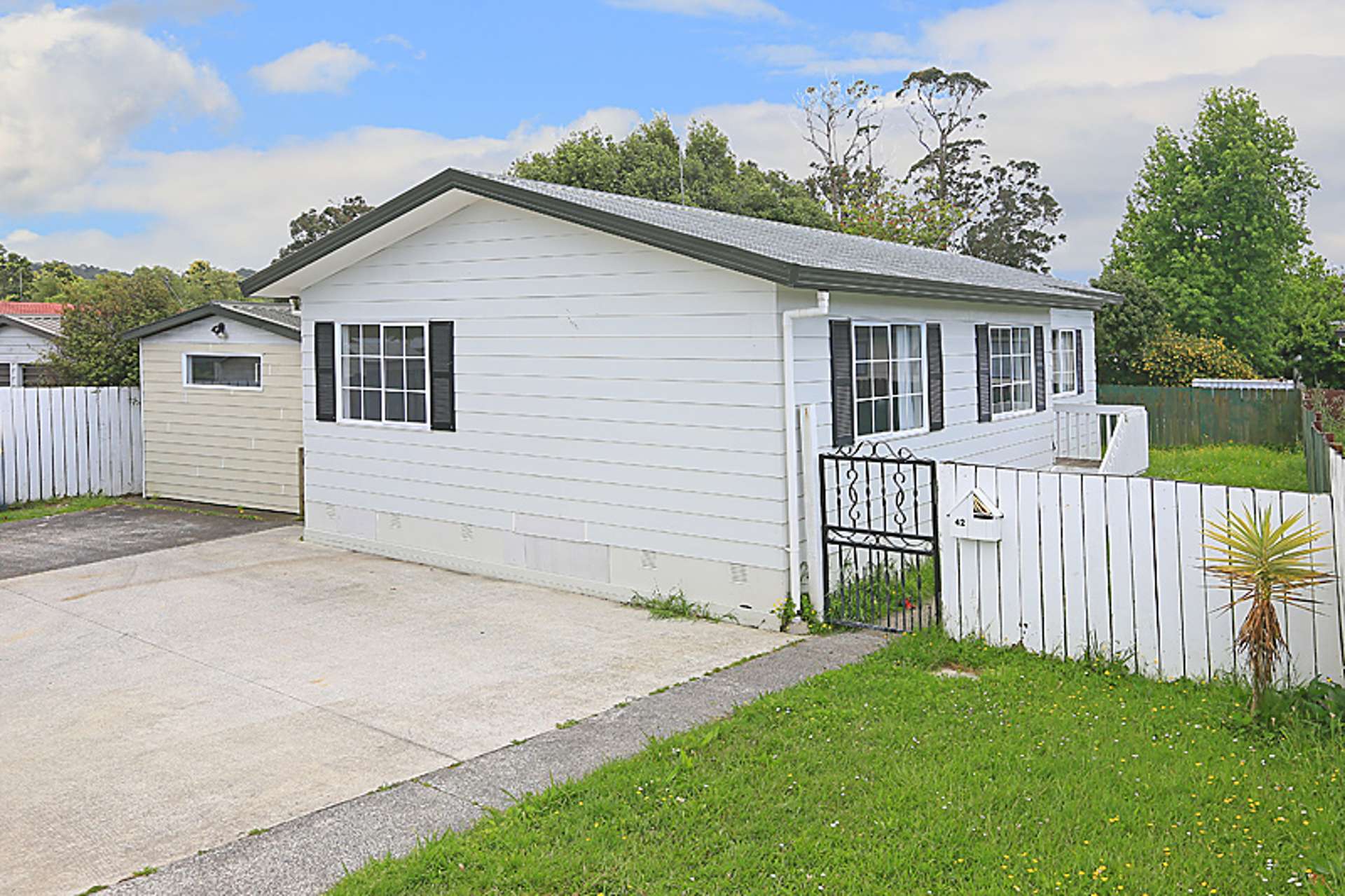 42 Childers Road Ranui_0