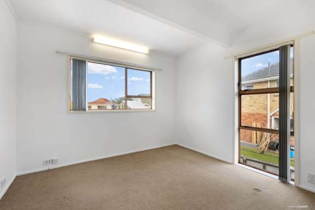 2/312a Glenfield Road Glenfield_4