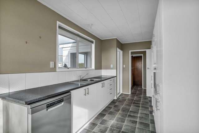 144 Victoria Road Stratford_4