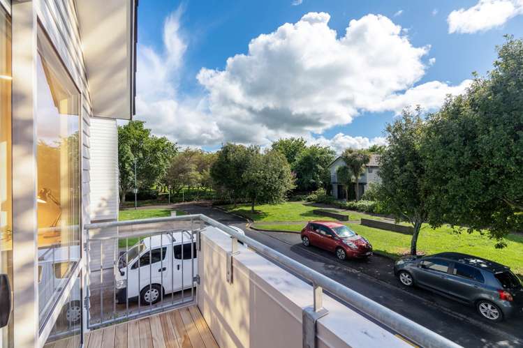 16 Phar Lap Crescent Takanini_11
