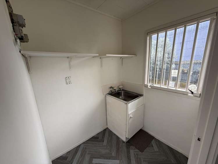 190 Universal Drive Henderson_9