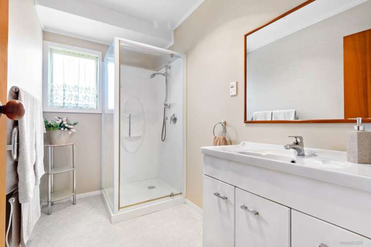 2/9 Clayburn Road Glen Eden_9