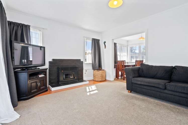 1 Ford Avenue Te Kamo_2