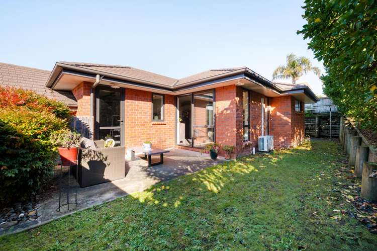 2/16 Highgrove Drive Grandview Heights_14