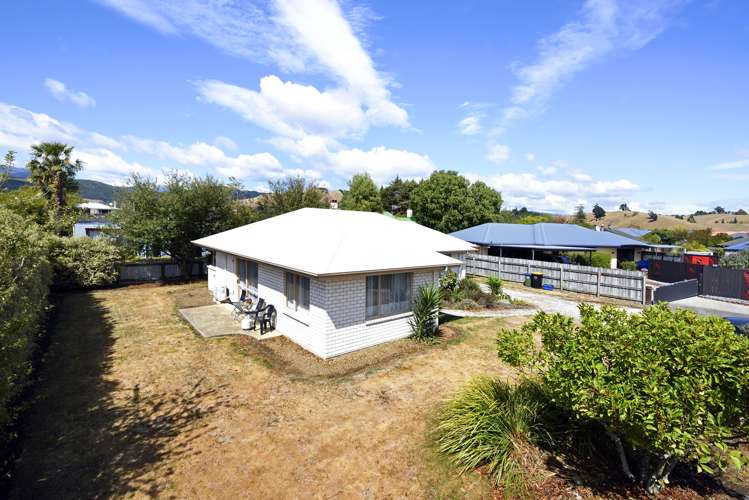 82 Starveall Street Brightwater_15